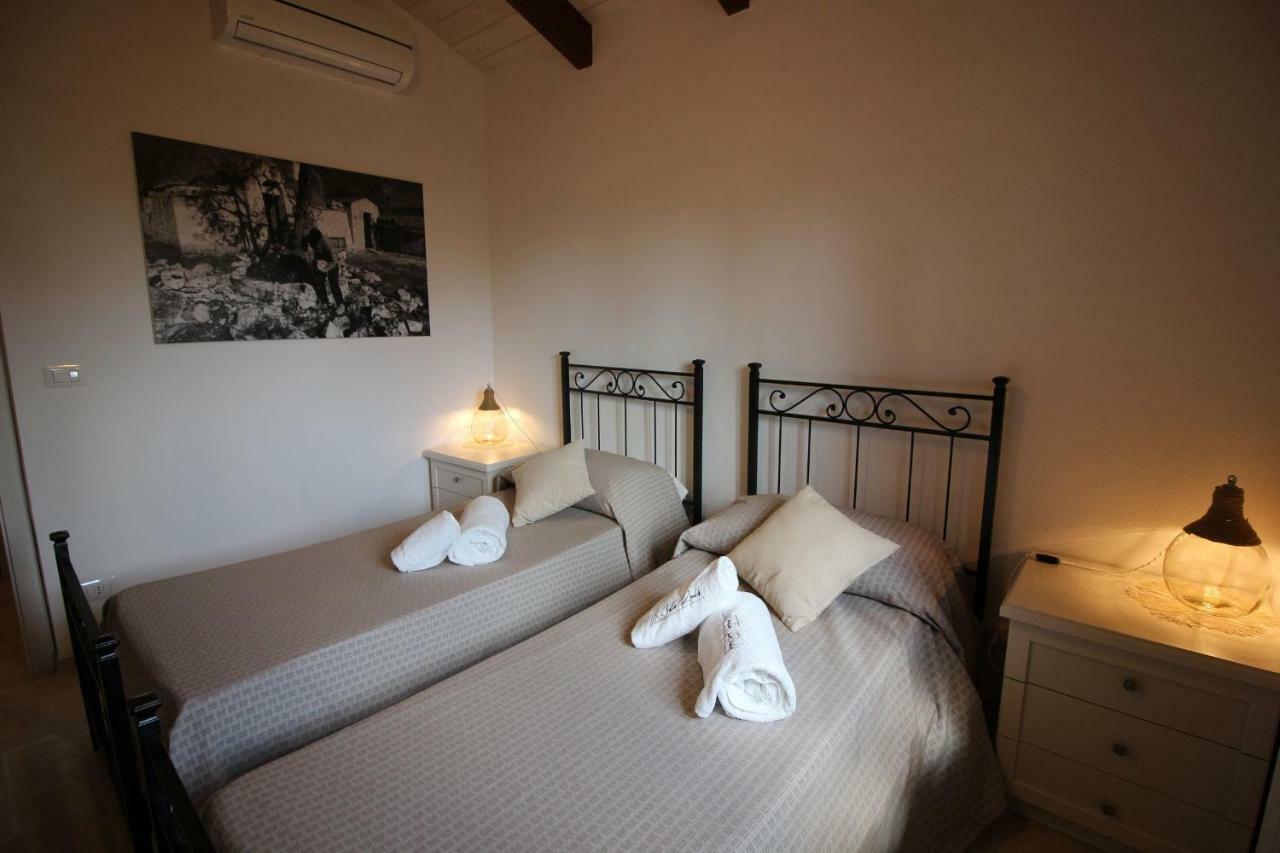 Trullo Rinaldi - Private Pool And Sauna Castellana Grotte Exterior foto
